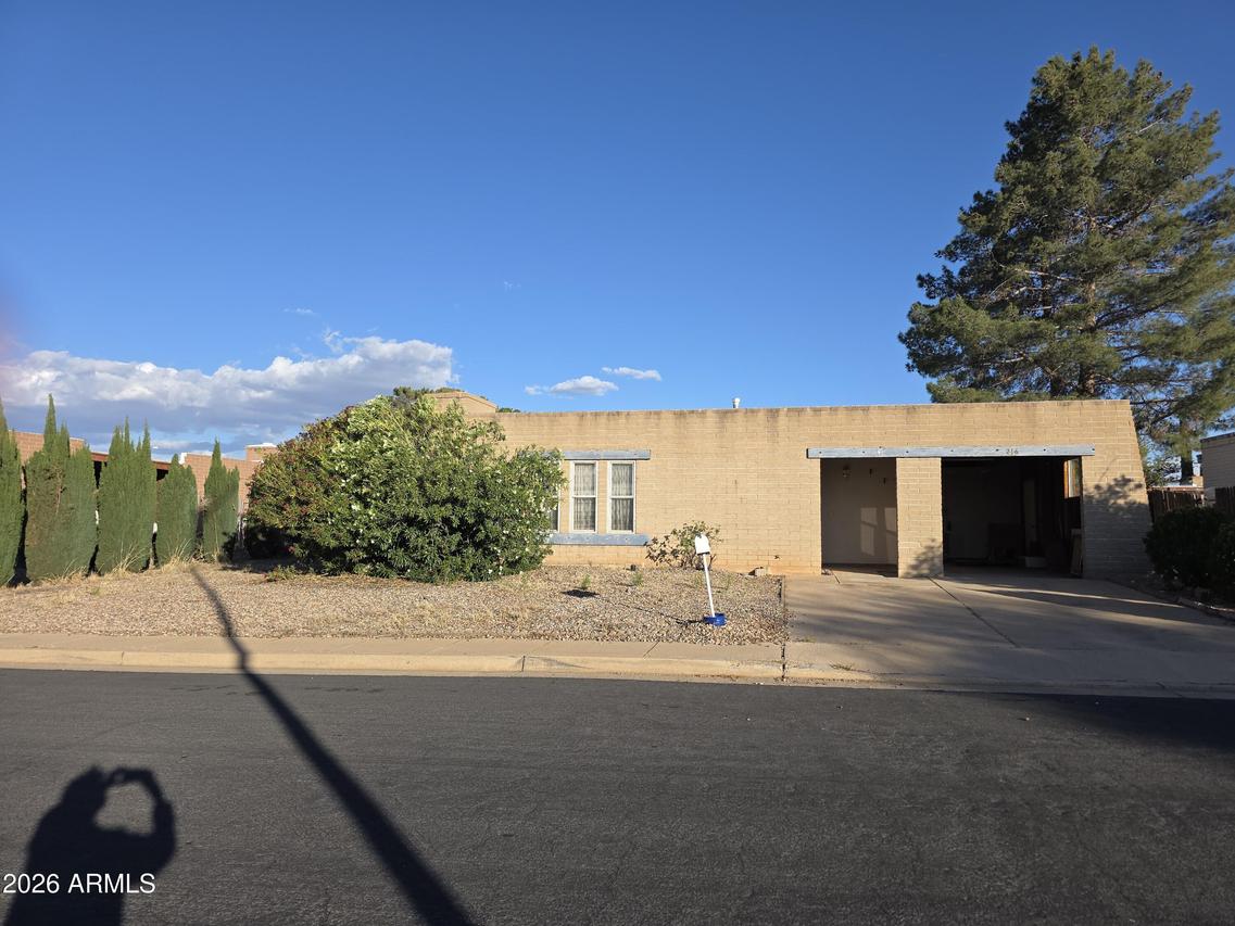 216 Highland Dr., Sierra Vista, AZ 85635