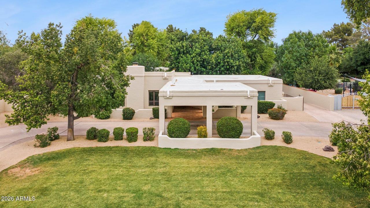2002 E Caroline Ln., Tempe, AZ 85284