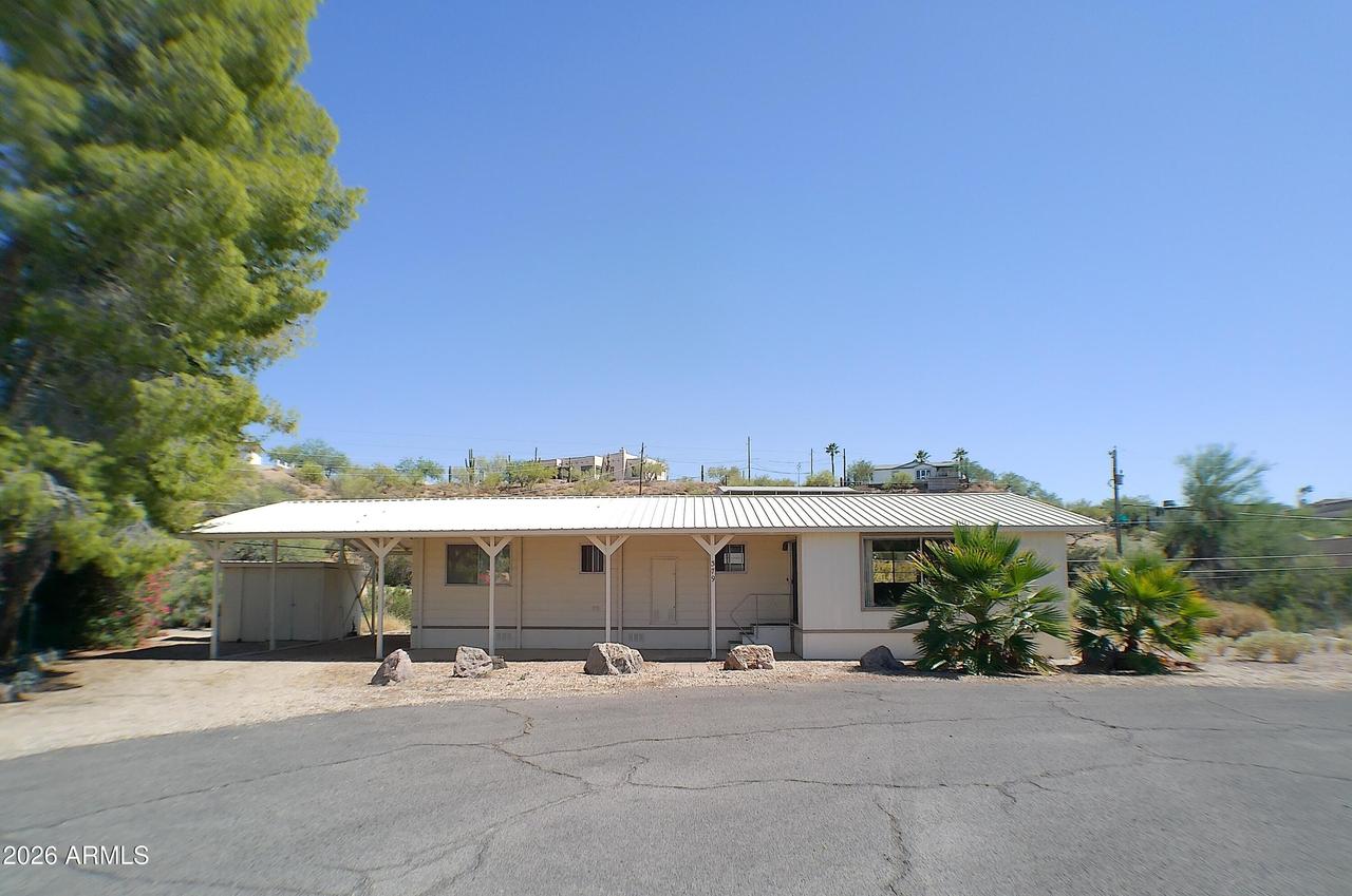 379 N Stallion Ct., Queen Valley, AZ 85118