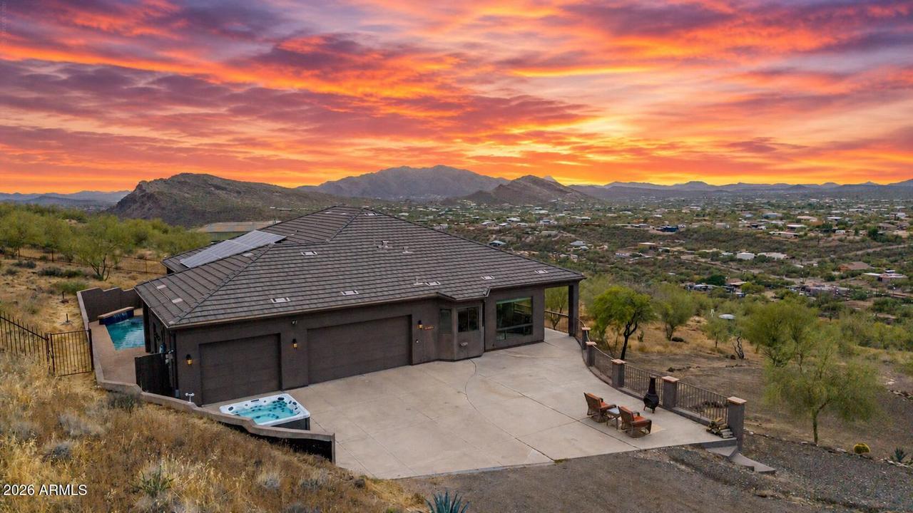 42610 N 22nd St., New River, AZ 85087