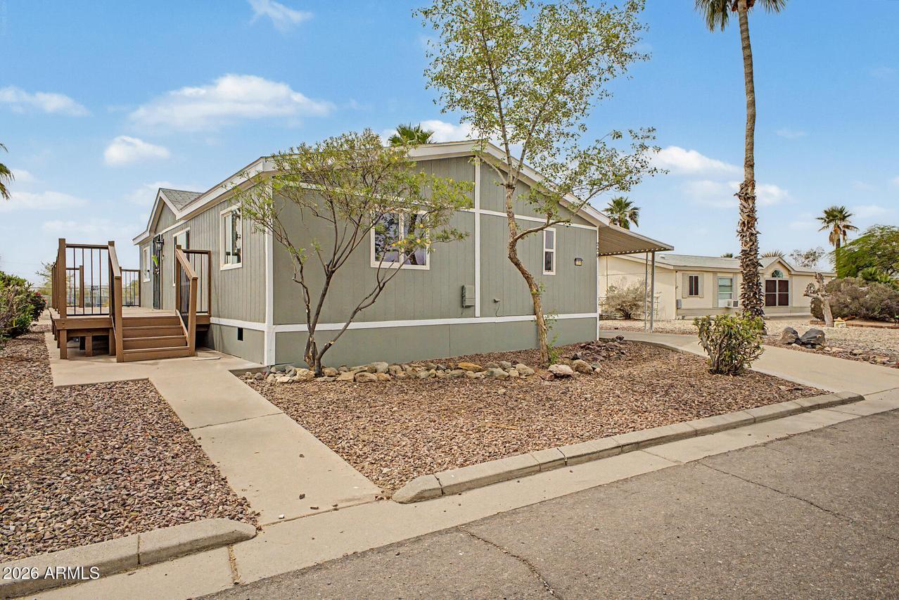 2000 S Apache Rd. #220, Buckeye, AZ 85326