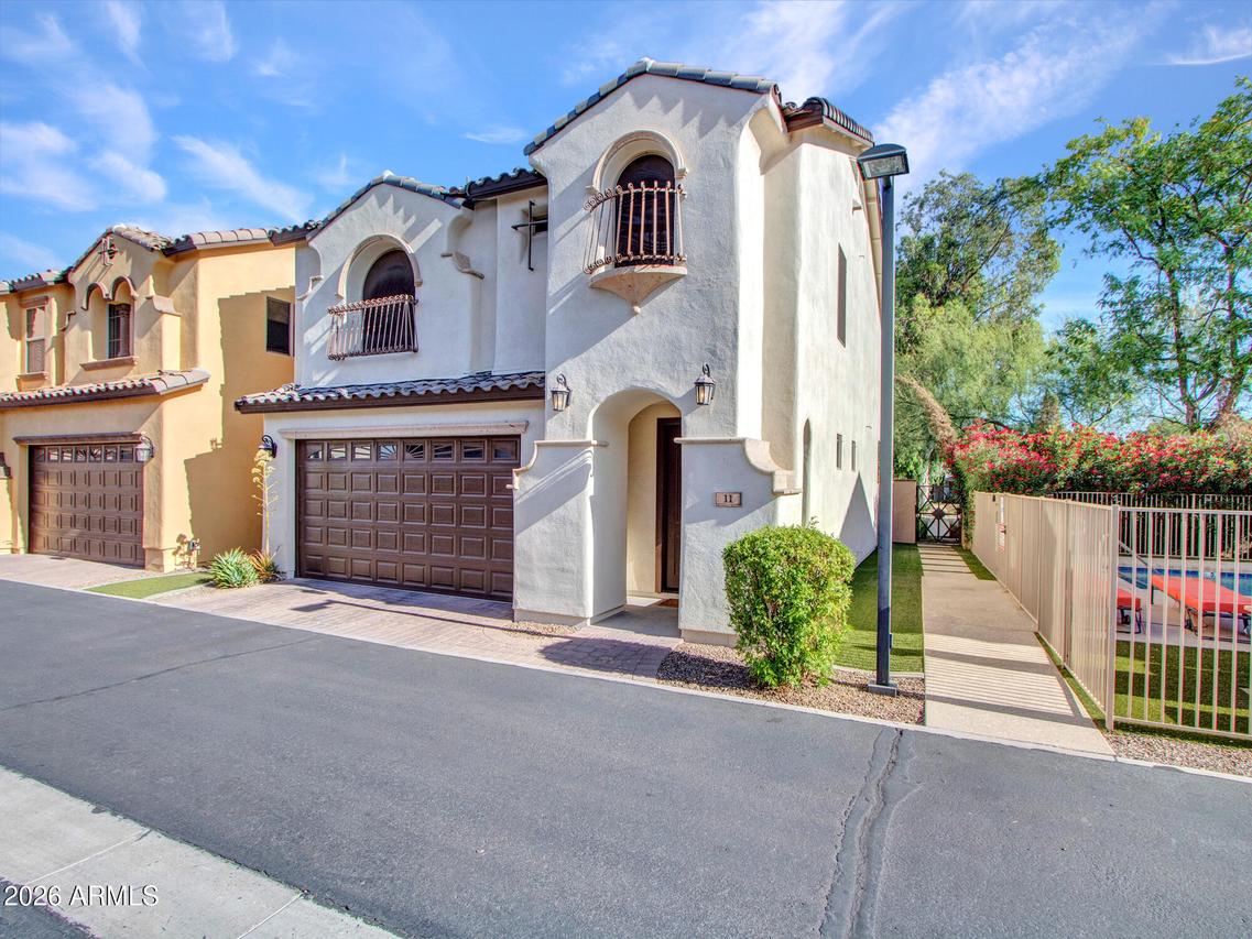 3345 E Pinchot Ave. #11, Phoenix, AZ 85018