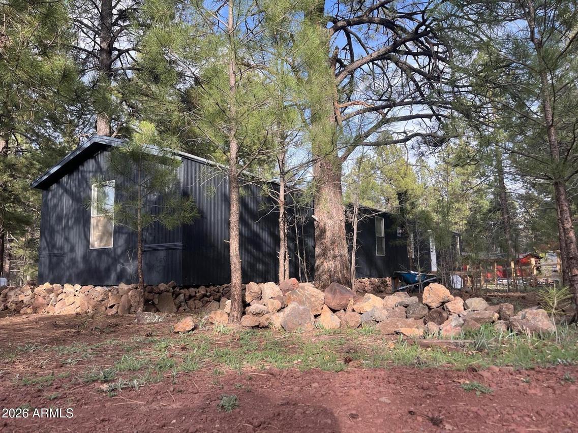 93 N Erickson Ave., Parks, AZ 86018