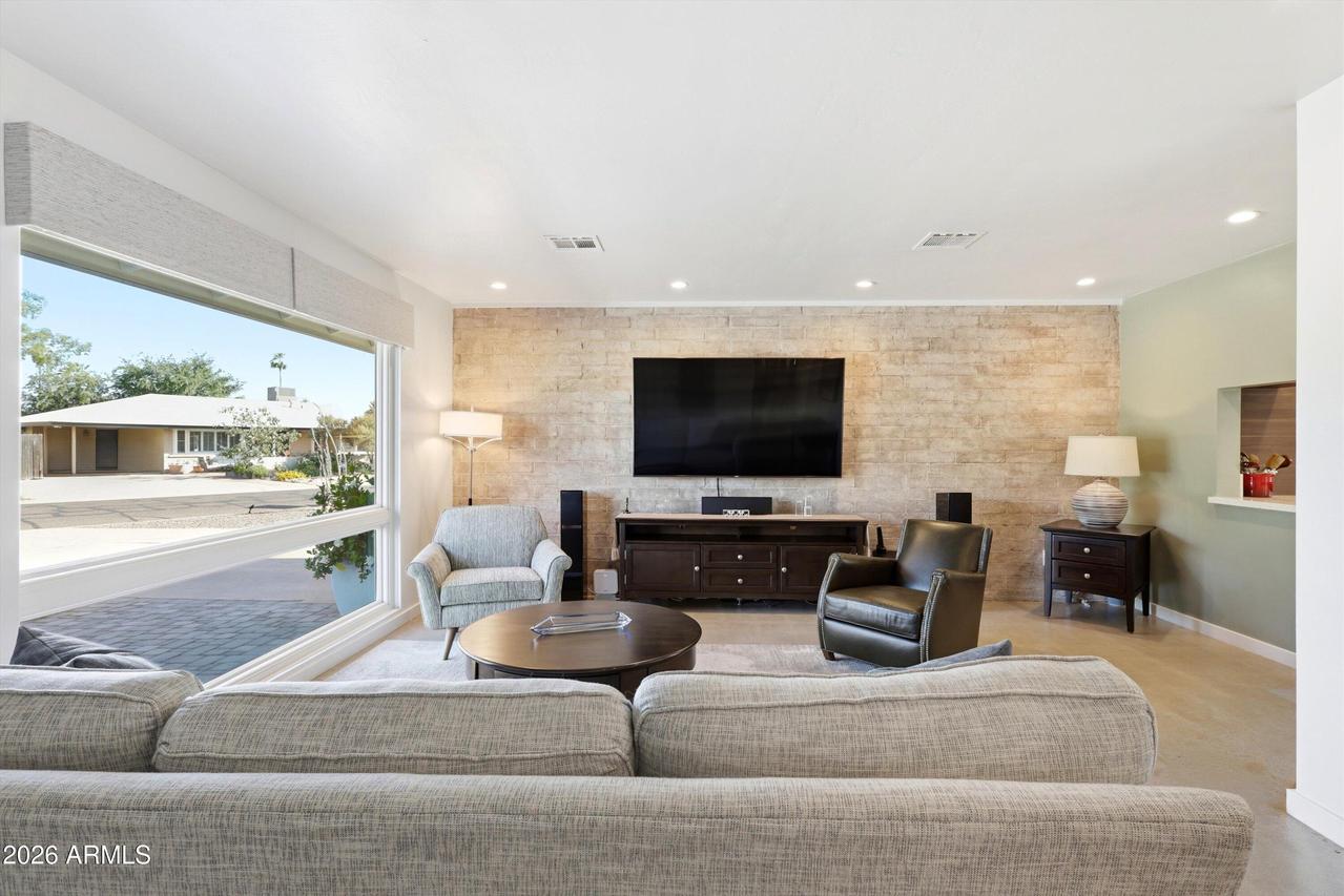 1142 W Vermont Ave., Phoenix, AZ 85013