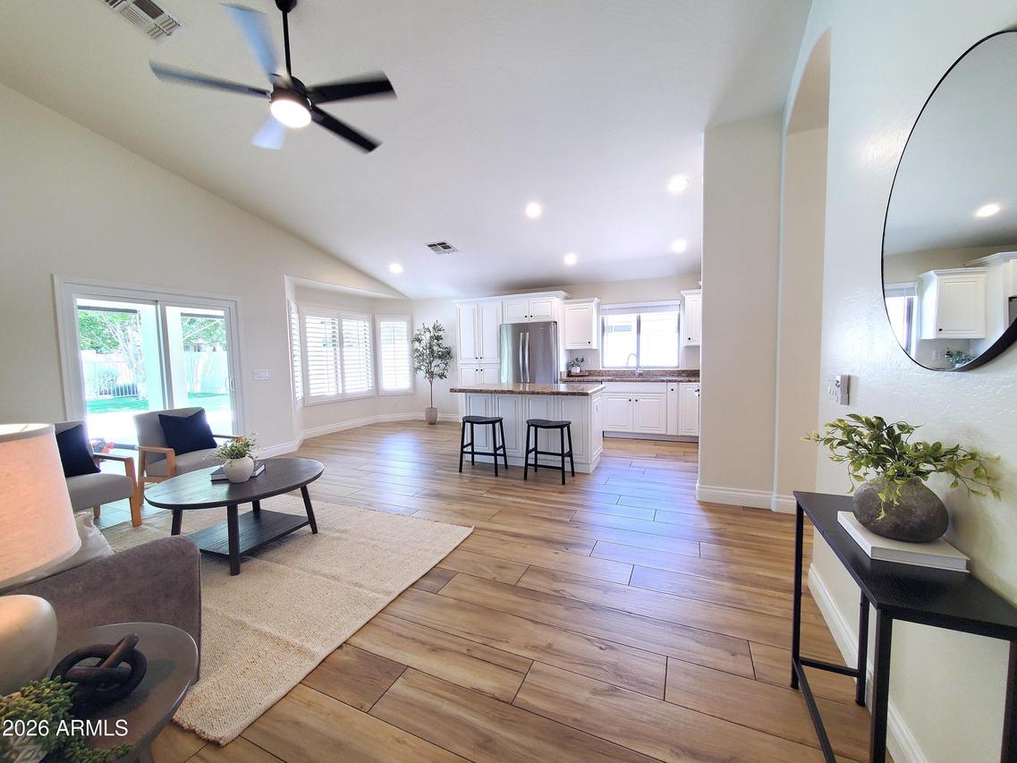 2204 S Quartz Ct., Gilbert, AZ 85295