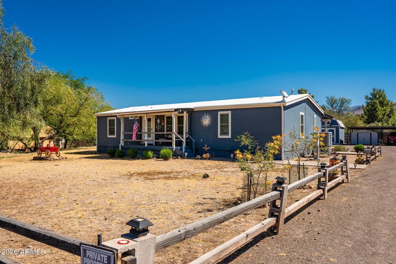 33701 S Park Ln., Black Canyon City, AZ 85324