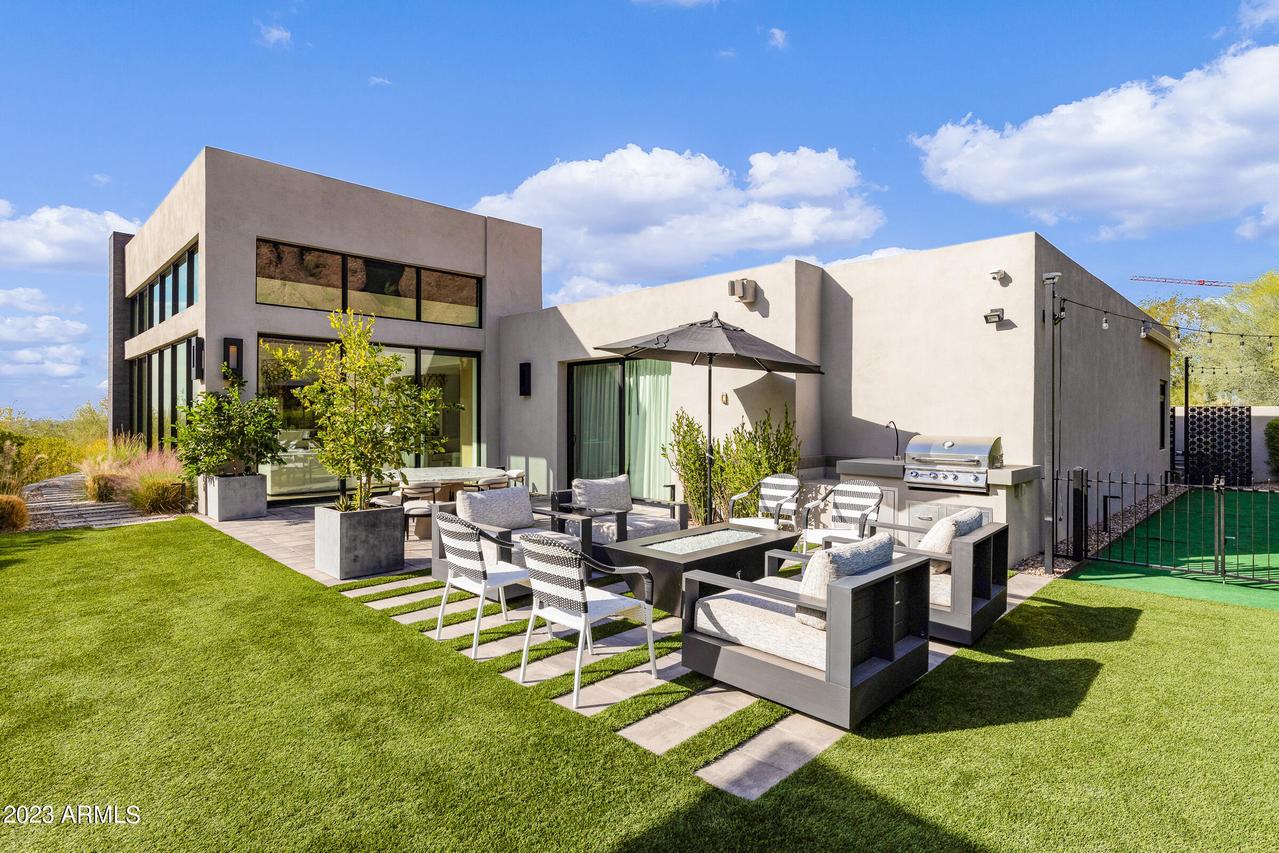 5841 N Echo Canyon Cir., Phoenix, AZ 85018