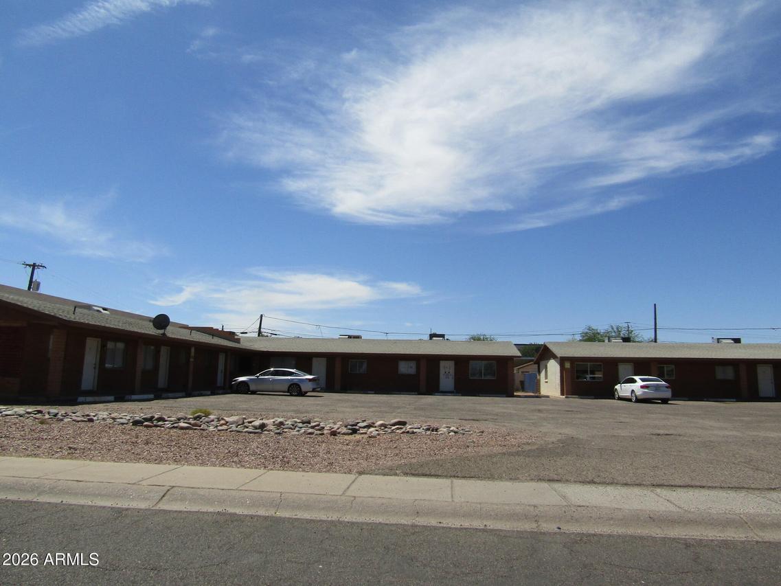 415 W 10th St., Casa Grande, AZ 85122
