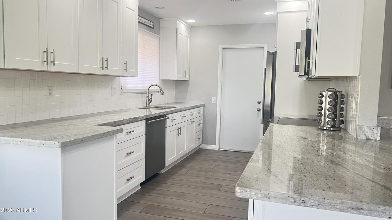 9635 W Country Club Dr., Sun City, AZ 85373