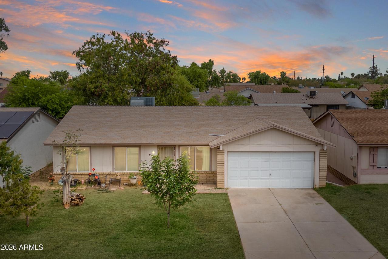 7130 W Flower St., Phoenix, AZ 85033