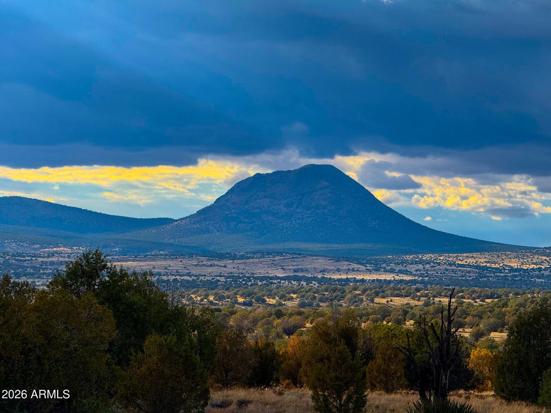 W Big Moon Ln Lot C (10 Acres) #14, Ash Fork, AZ 86320