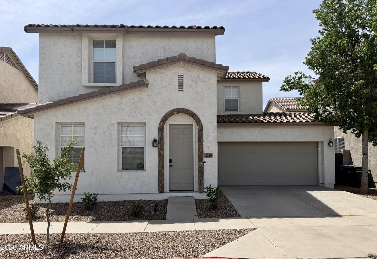 5219 W Raymond St., Phoenix, AZ 85043