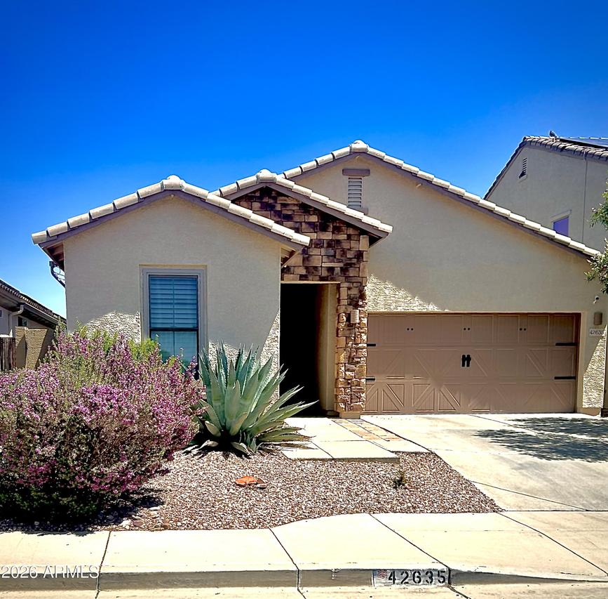 42635 N 43 Dr., New River, AZ 85087