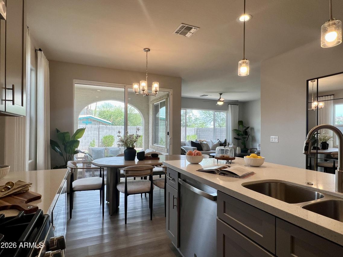 6525 N 15th Dr., Phoenix, AZ 85015