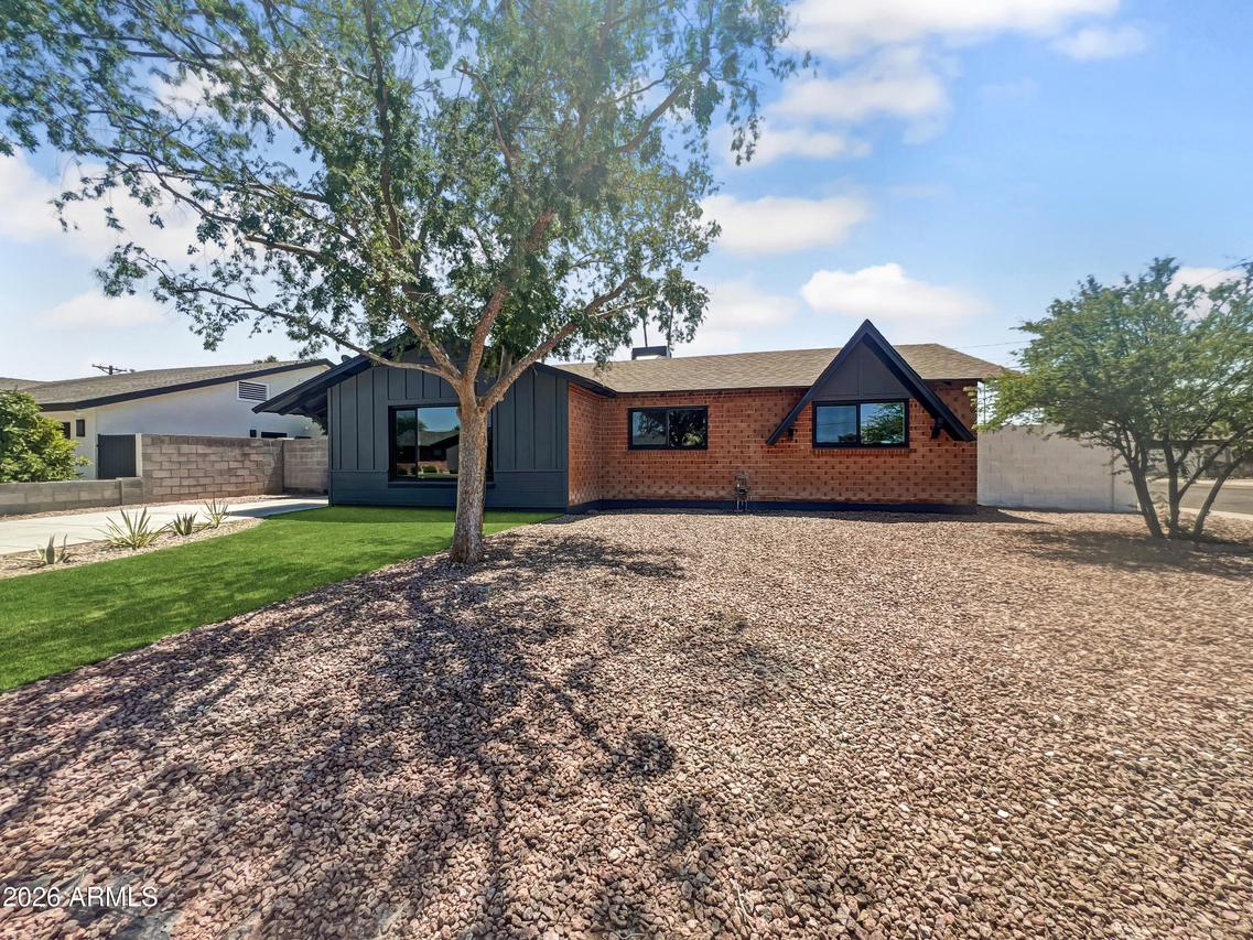 8201 E Whitton Ave., Scottsdale, AZ 85251