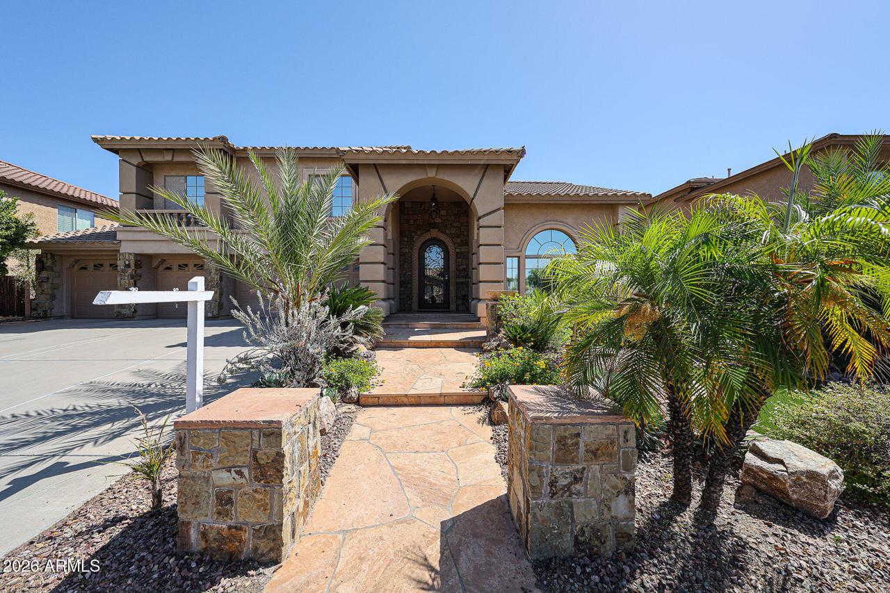 27323 N Covered Wagon Rd., Phoenix, AZ 85085