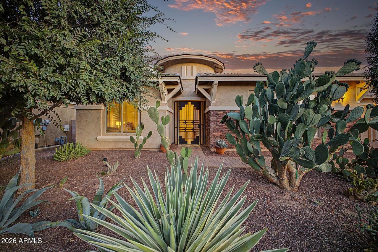 18471 W Paradise Ln., Surprise, AZ 85388