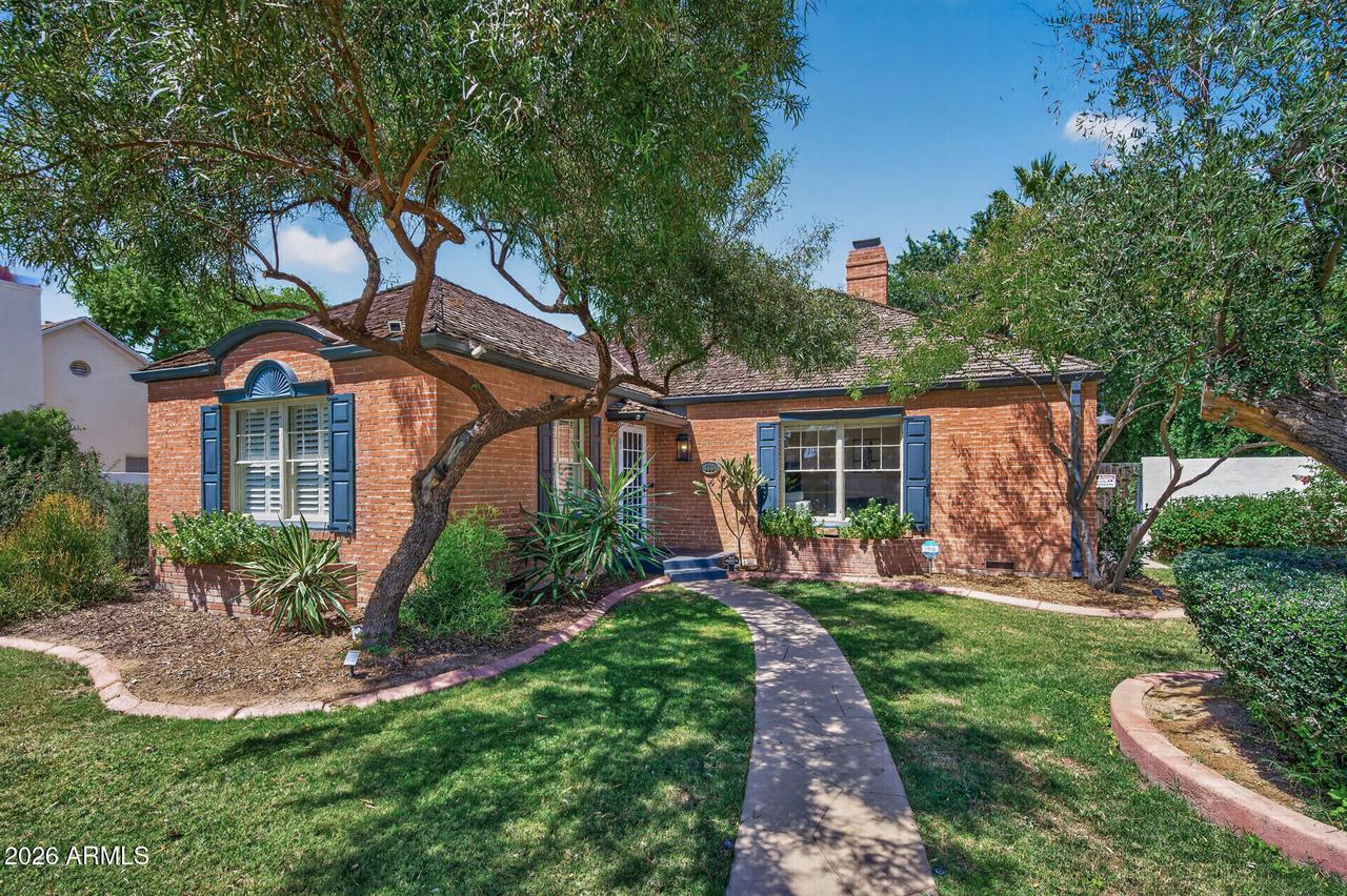 130 E Alvarado Rd., Phoenix, AZ 85004