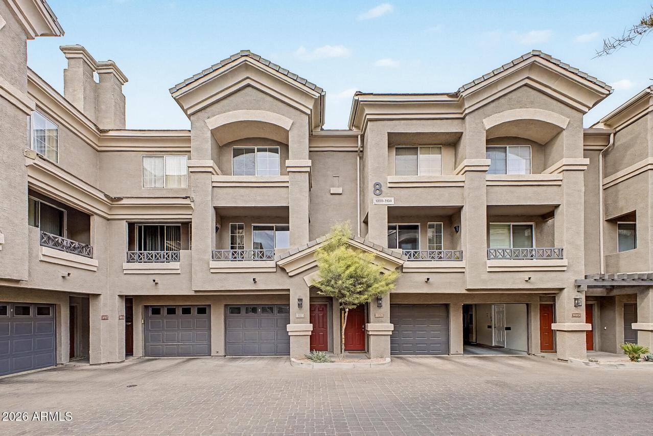 4455 E Paradise Village Pkwy. #1084, Phoenix, AZ 85032