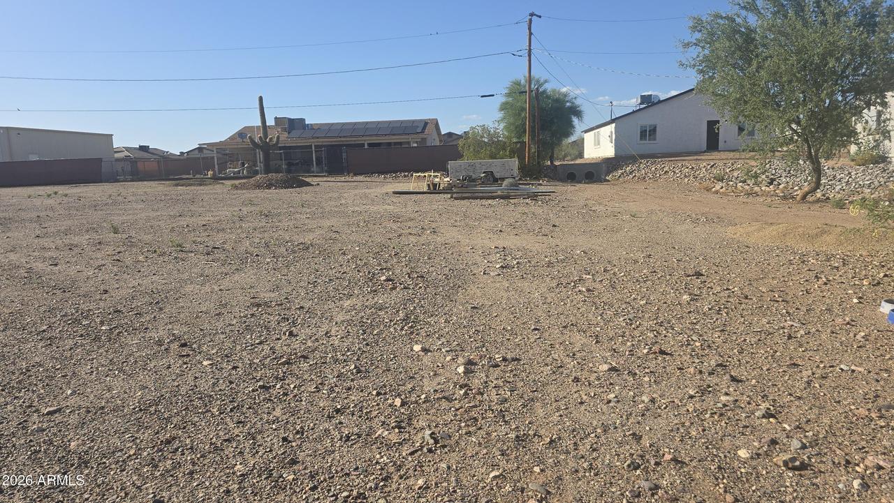 000 Liesen Dr. #-, Morristown, AZ 85342