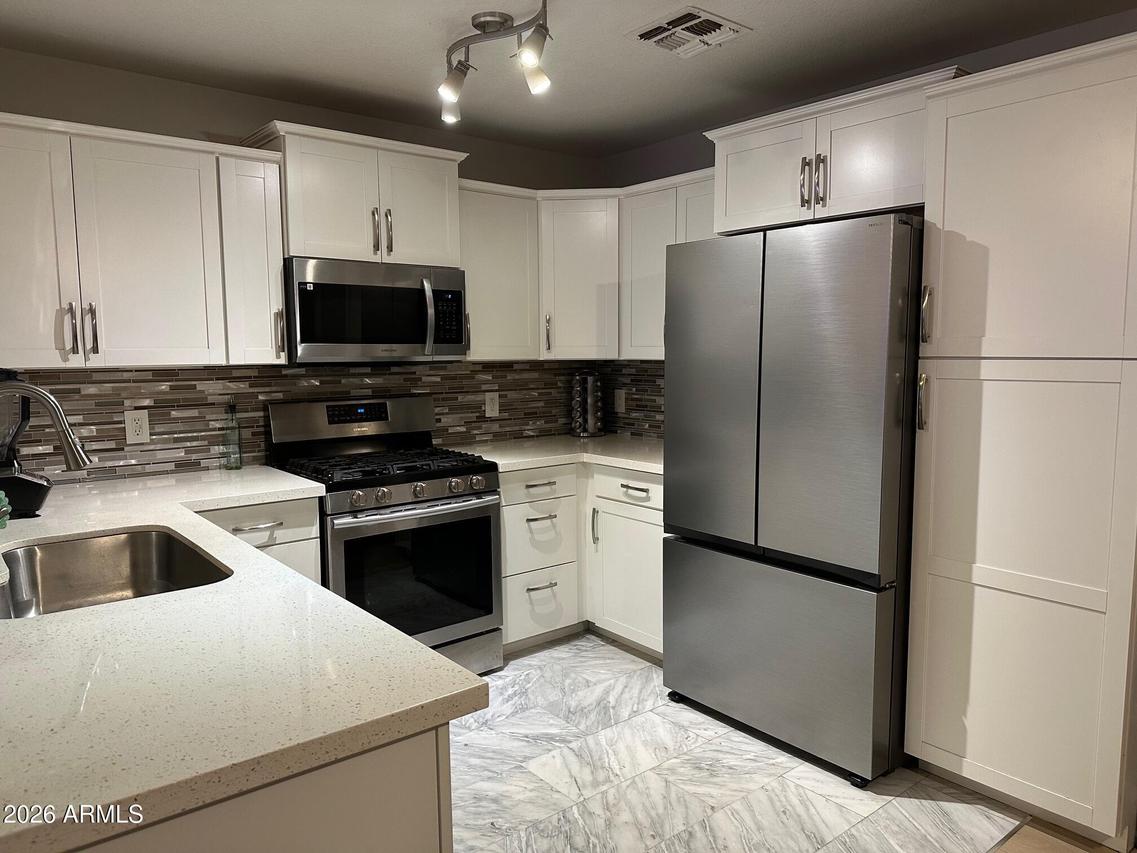 1858 N 84th Ln., Phoenix, AZ 85037