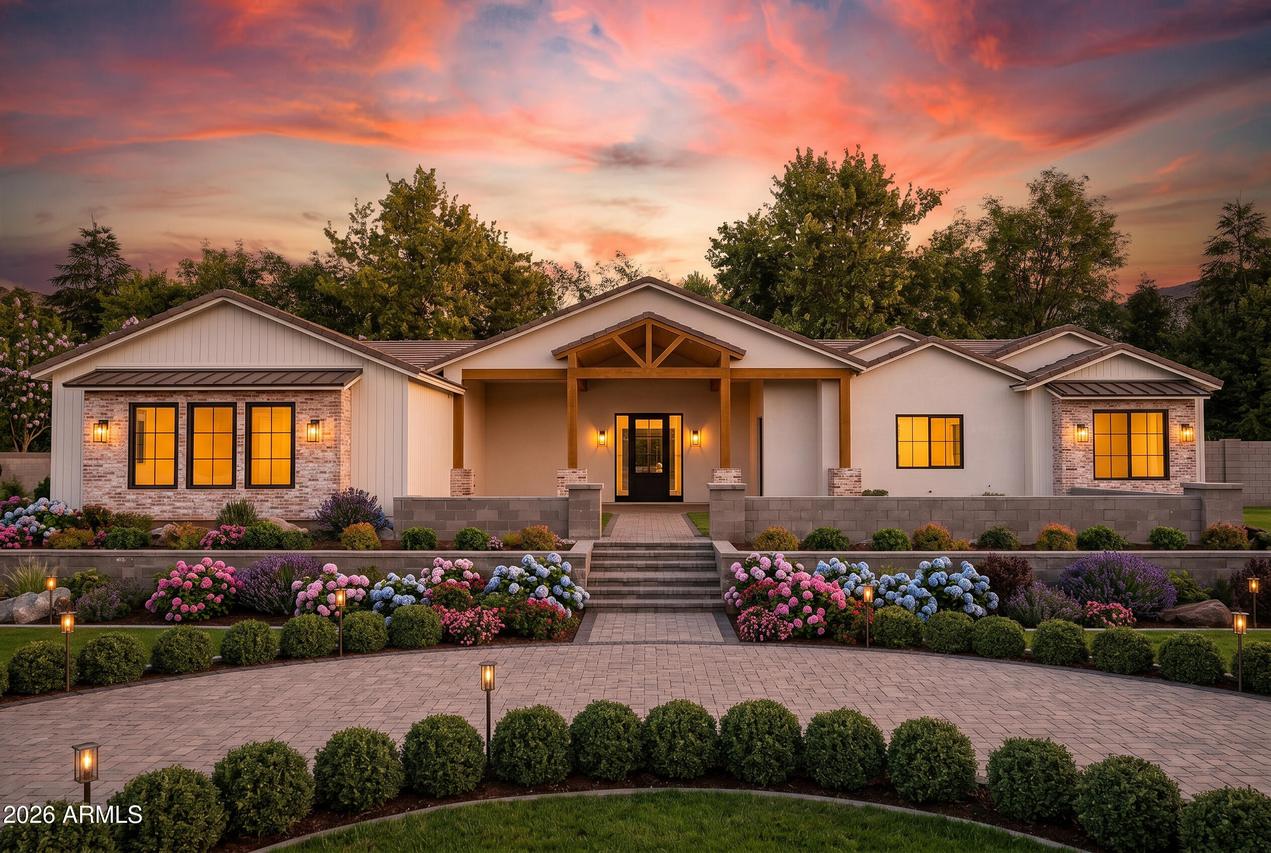 26486 N 100th Ln., Peoria, AZ 85383