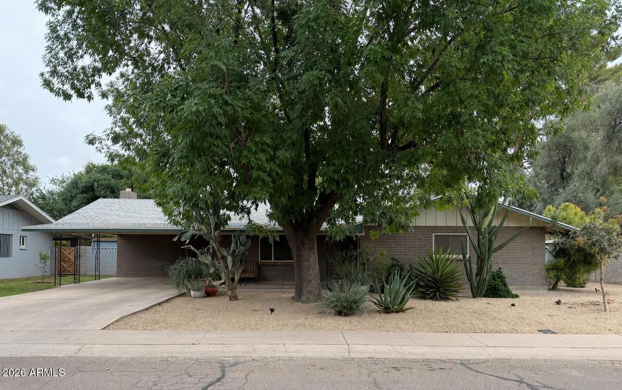 2207 S Sierra Vista Dr., Tempe, AZ 85282