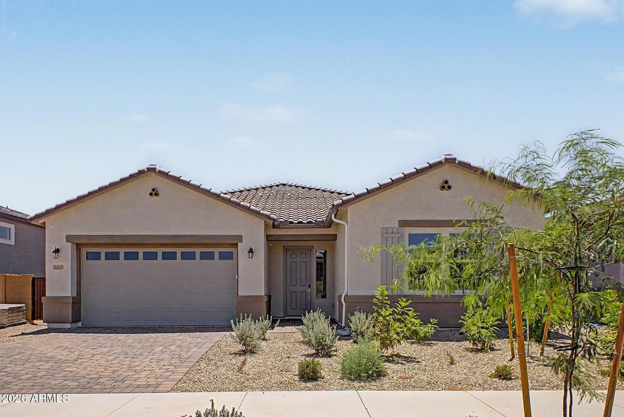 15819 W Desert Hollow Dr., Surprise, AZ 85387