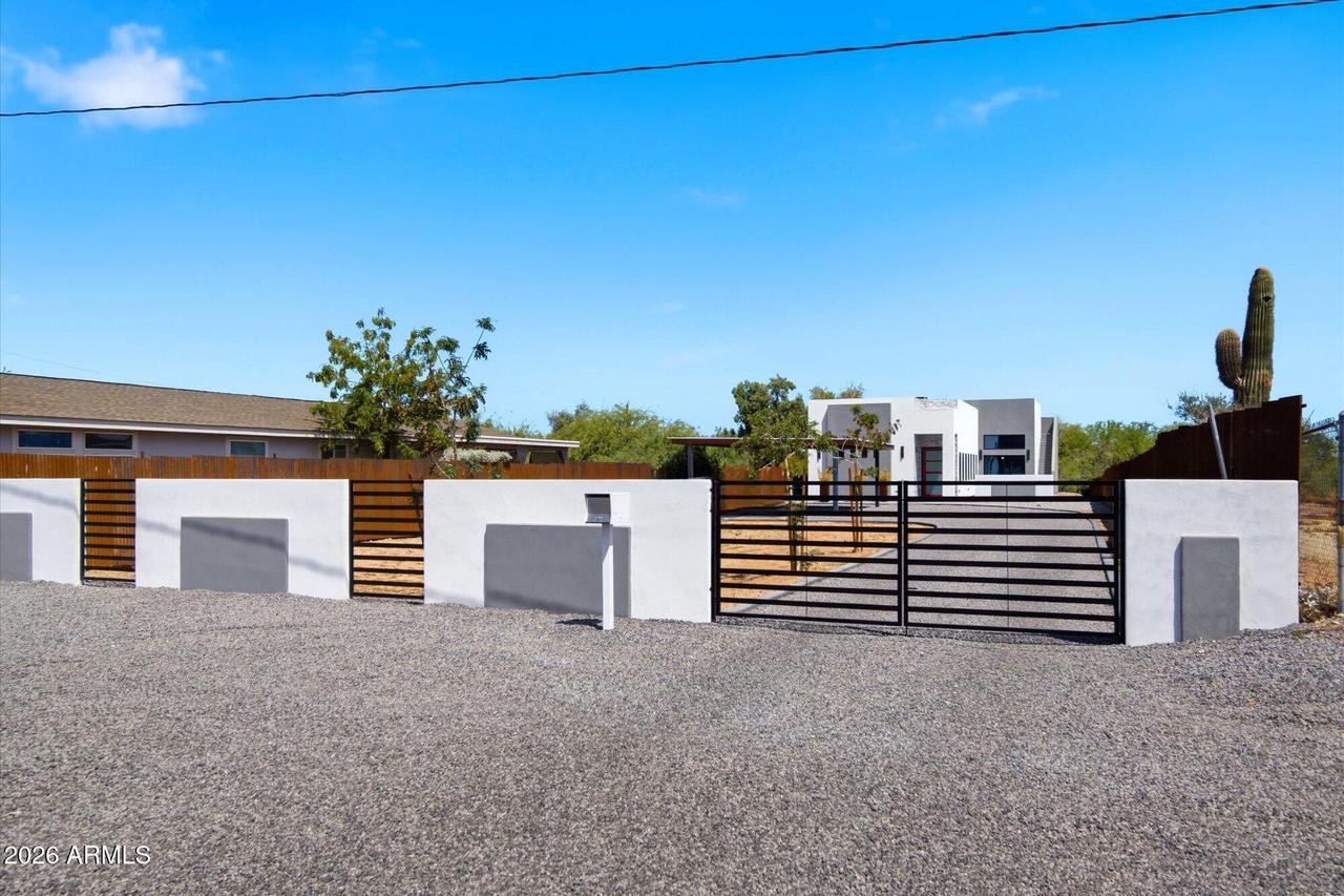 2940 E South Mountain Ave., Phoenix, AZ 85042
