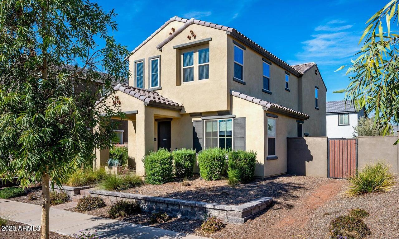 2016 W Trotter Tr., Phoenix, AZ 85085