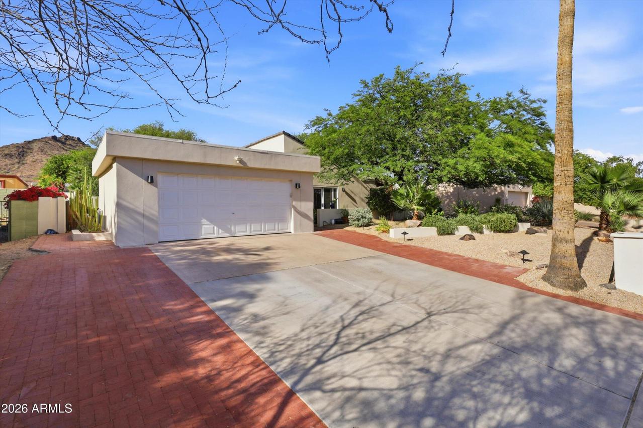 1634 E Echo Ln., Phoenix, AZ 85020