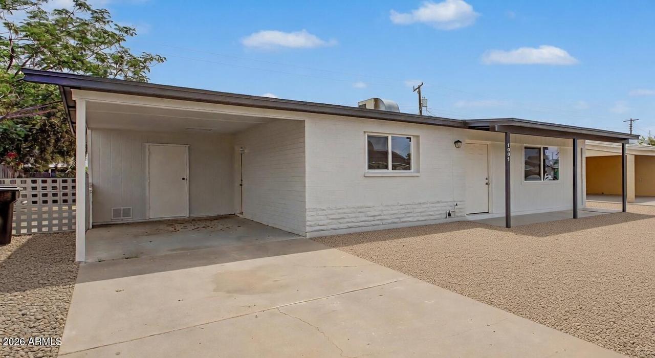 7007 W Wolf St., Phoenix, AZ 85033