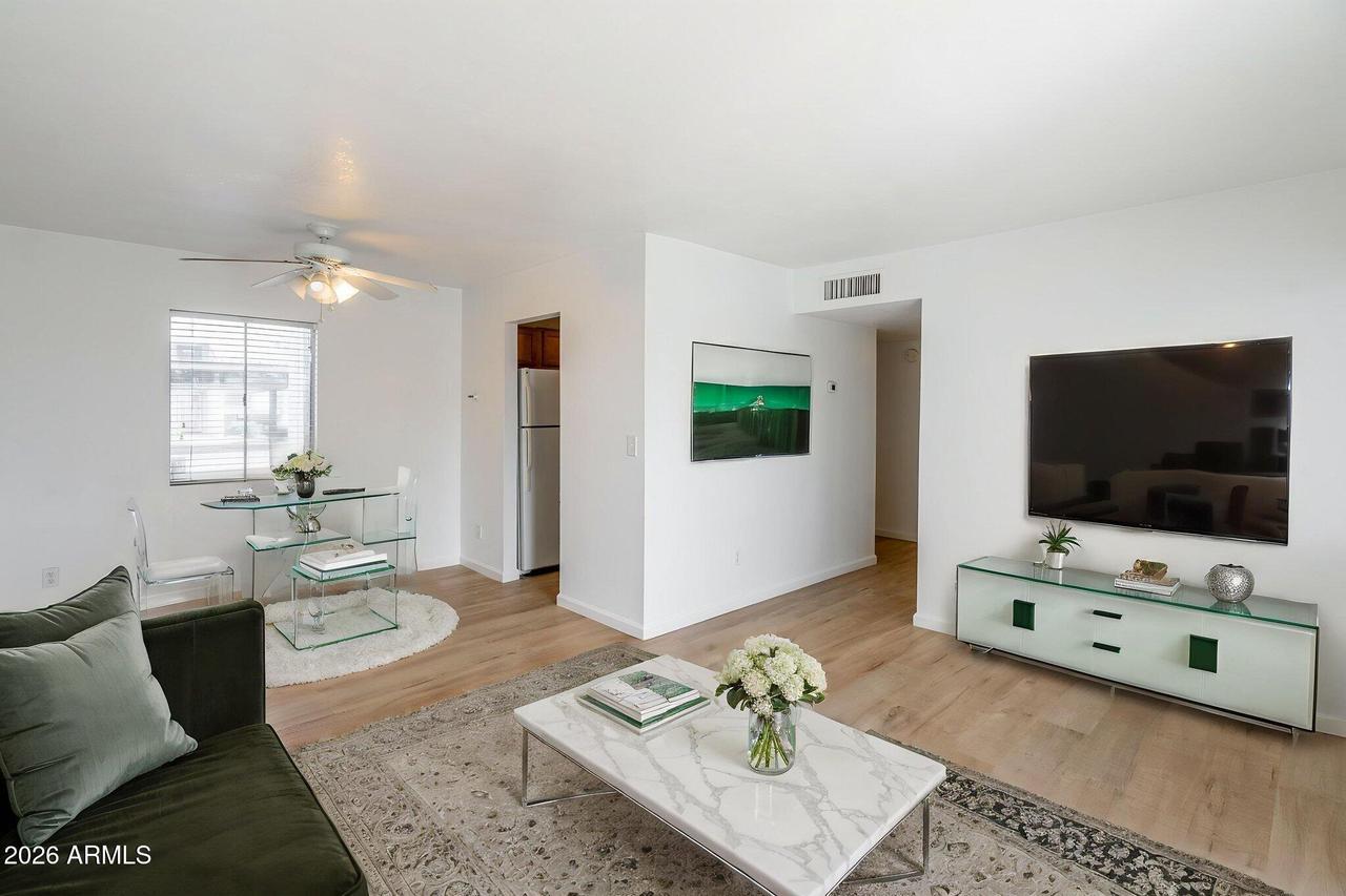 7550 N 12th St. #136, Phoenix, AZ 85020