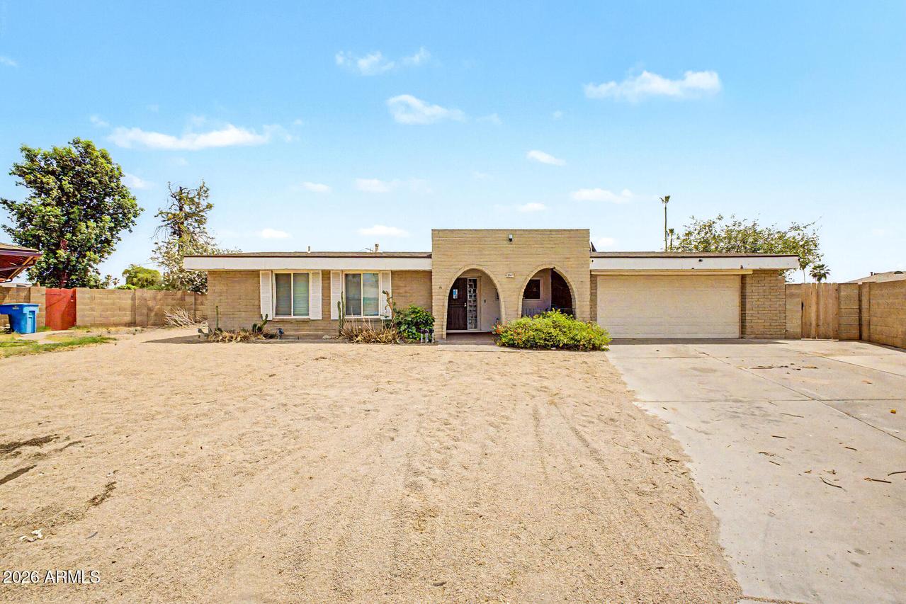 4007 W Mountain View Rd., Phoenix, AZ 85051