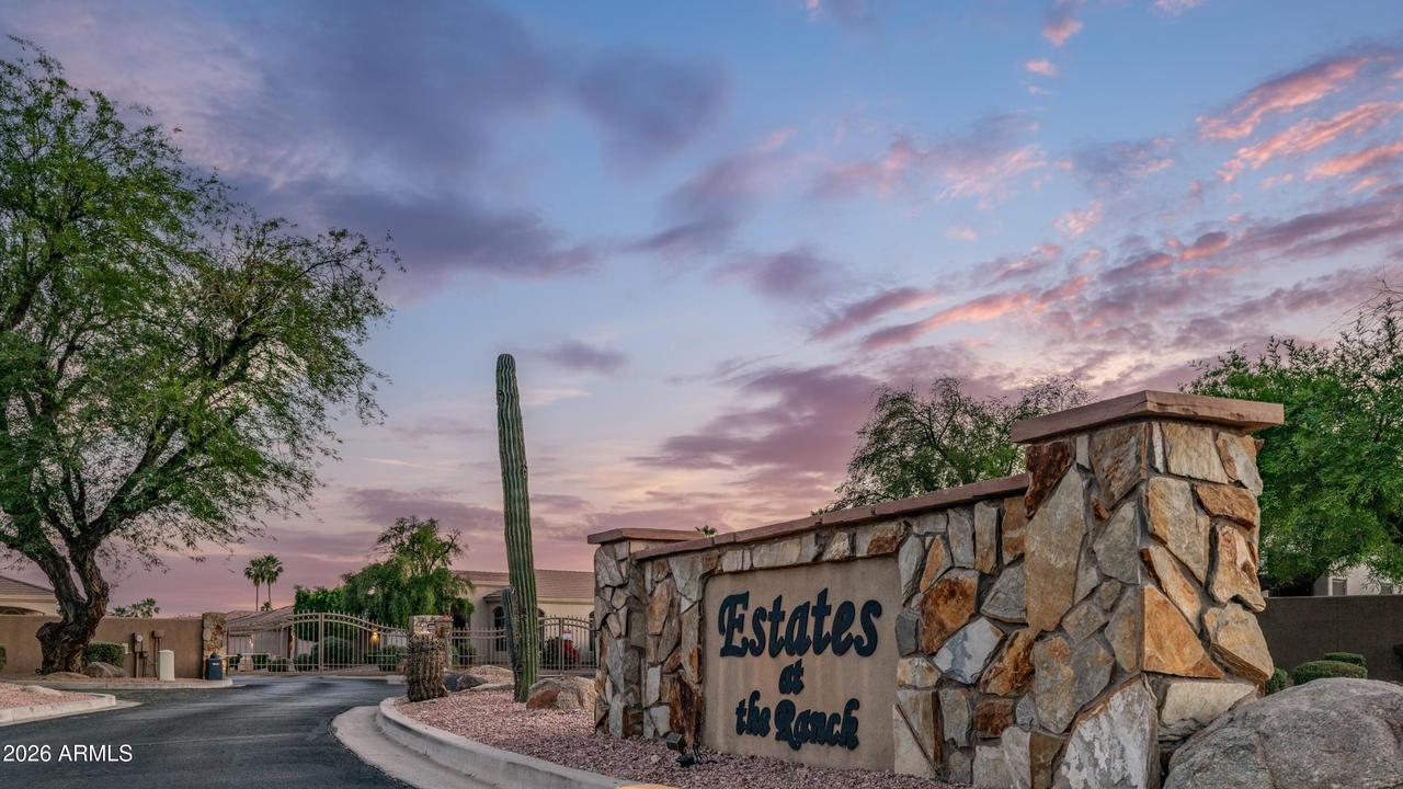 15642 S 31st St., Phoenix, AZ 85048