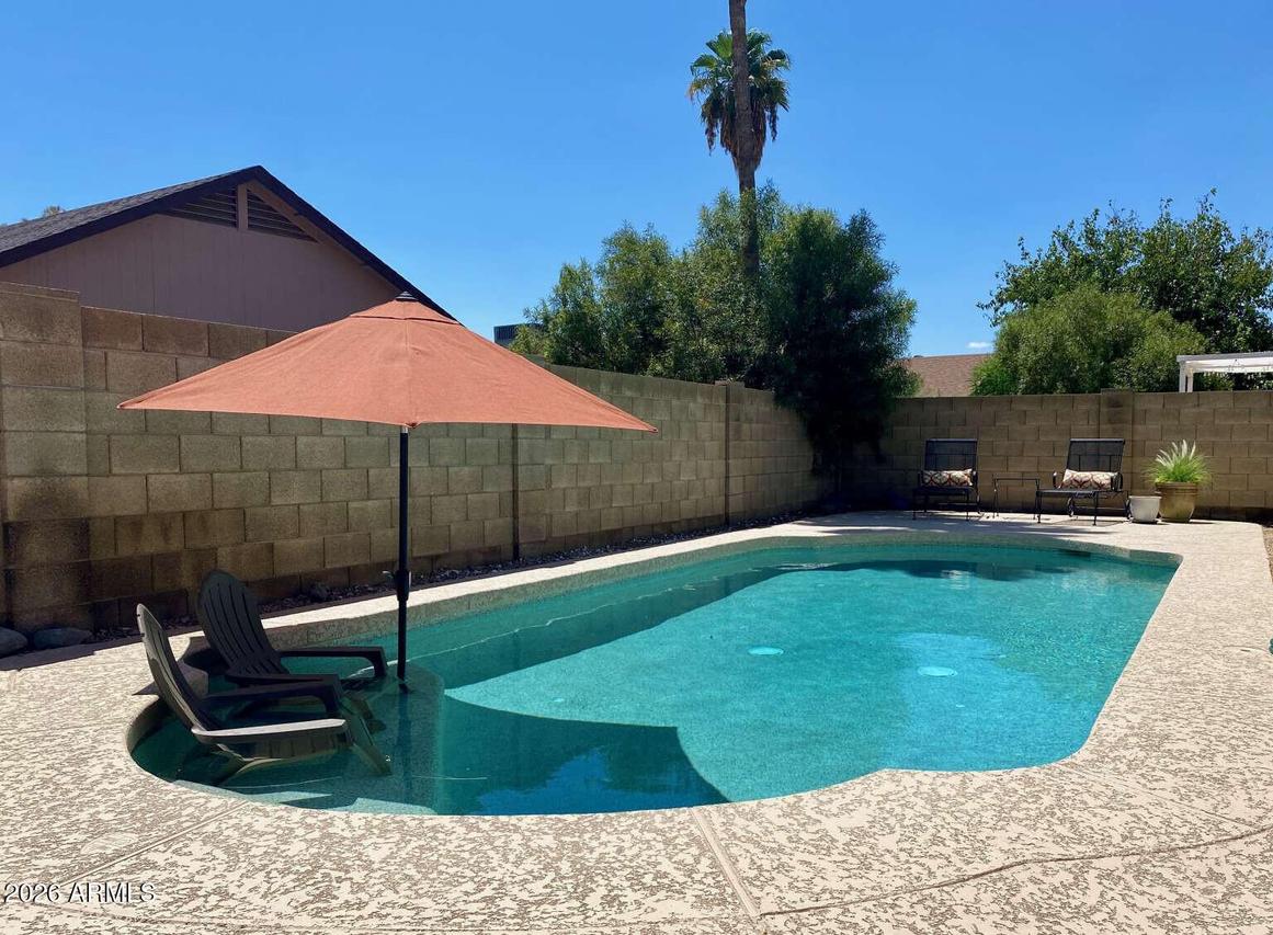 1833 E Bluefield Ave., Phoenix, AZ 85022