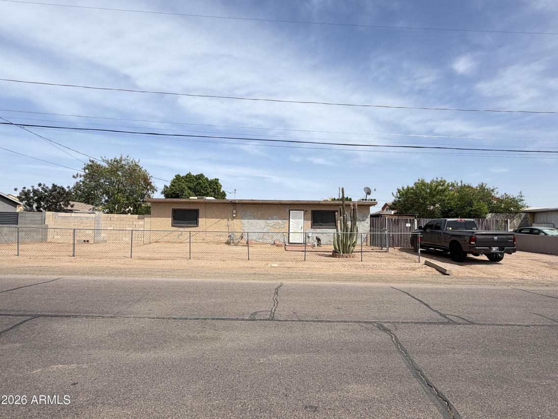 593 S Ocotillo Dr., Apache Junction, AZ 85120