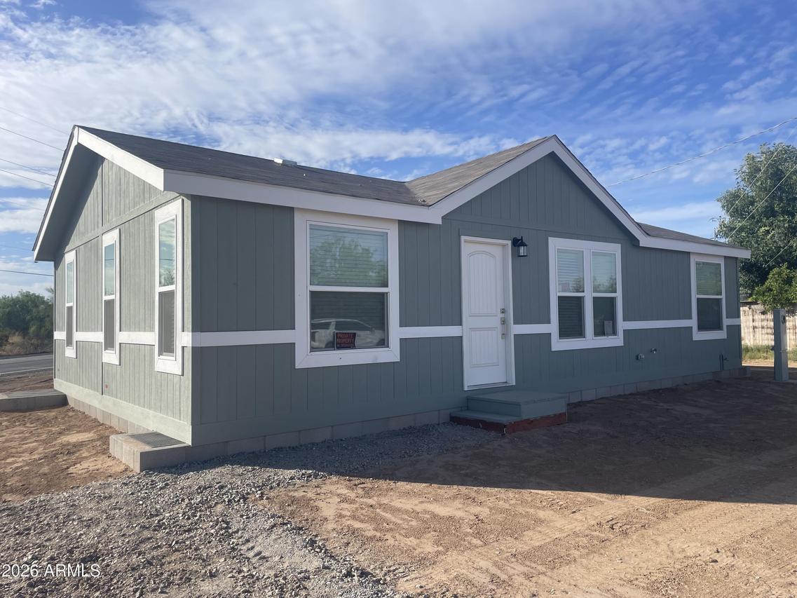 42424 S Pine St., Wittmann, AZ 85361