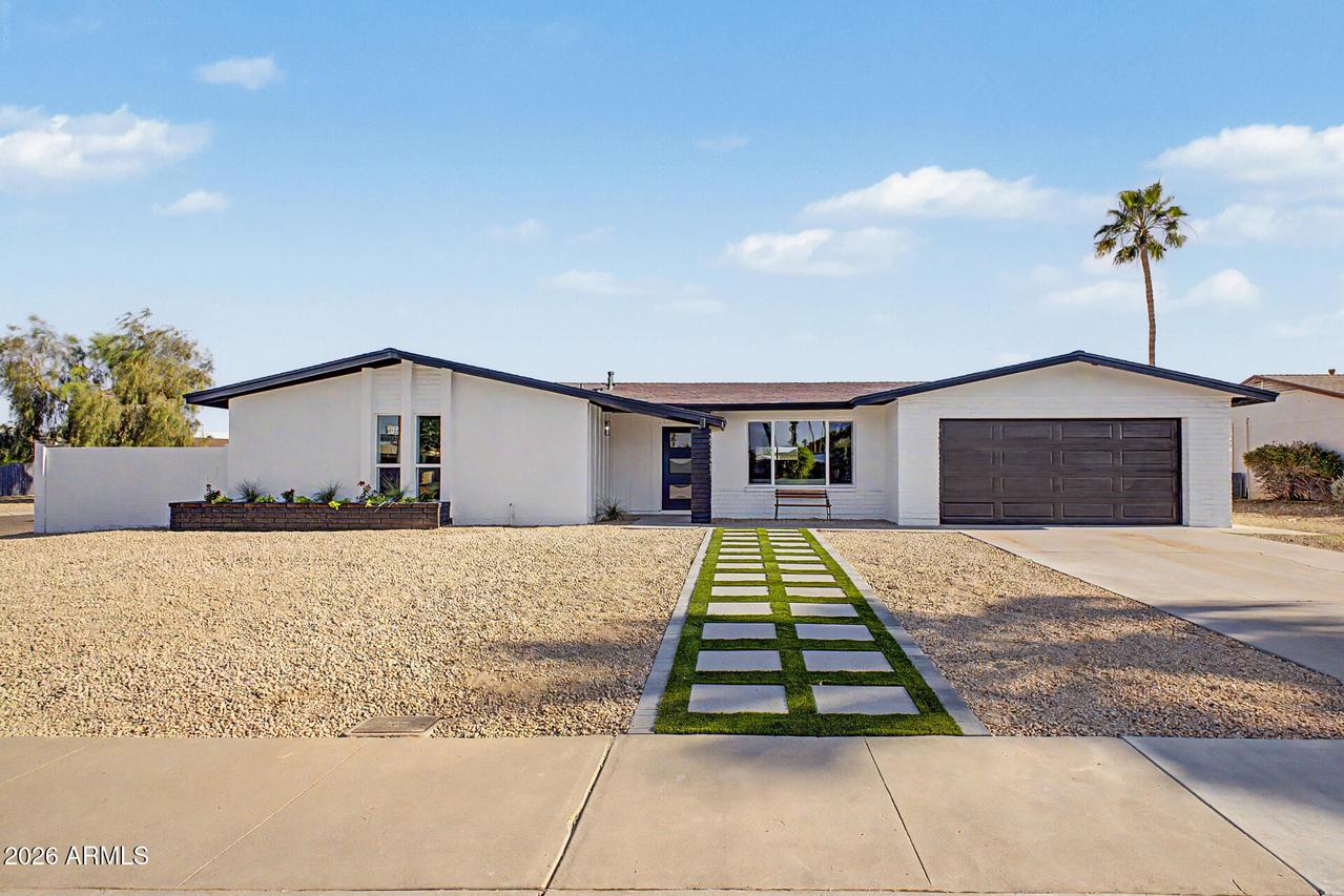 3235 E Larkspur Dr., Phoenix, AZ 85032