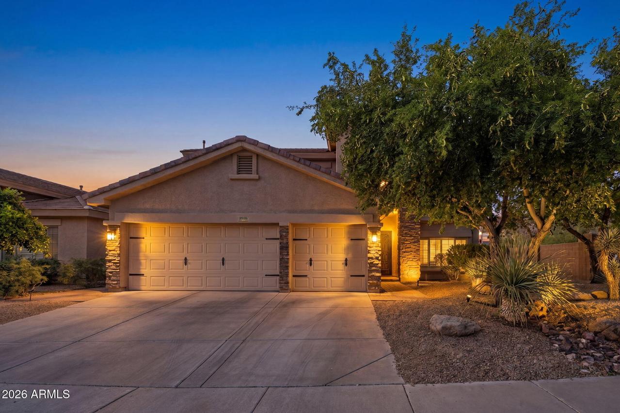2406 W Barbie Ln., Phoenix, AZ 85085