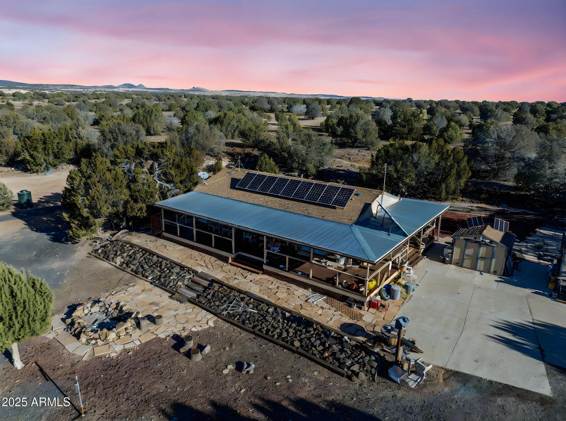 10777 W Raging Crab Rd., Ash Fork, AZ 86320