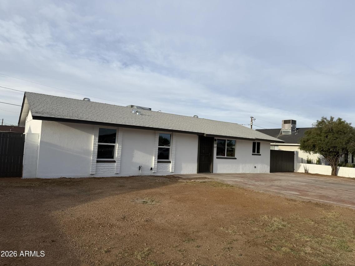 1527 W Grovers Ave., Phoenix, AZ 85023