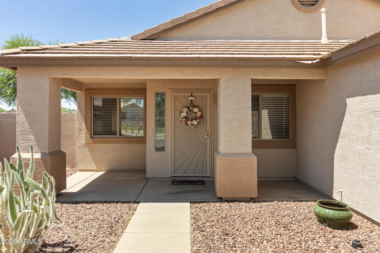 30356 N Royal Oak Way, San Tan Valley, AZ 85143