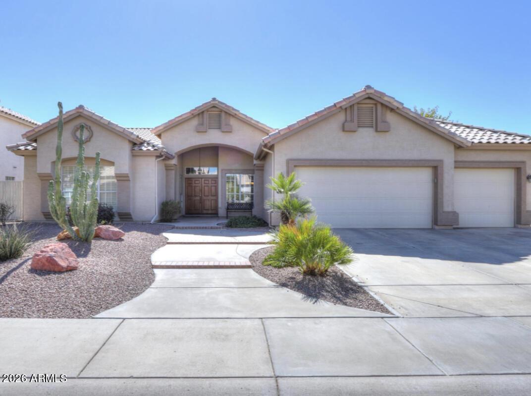 3861 E Amberwood Dr., Phoenix, AZ 85048