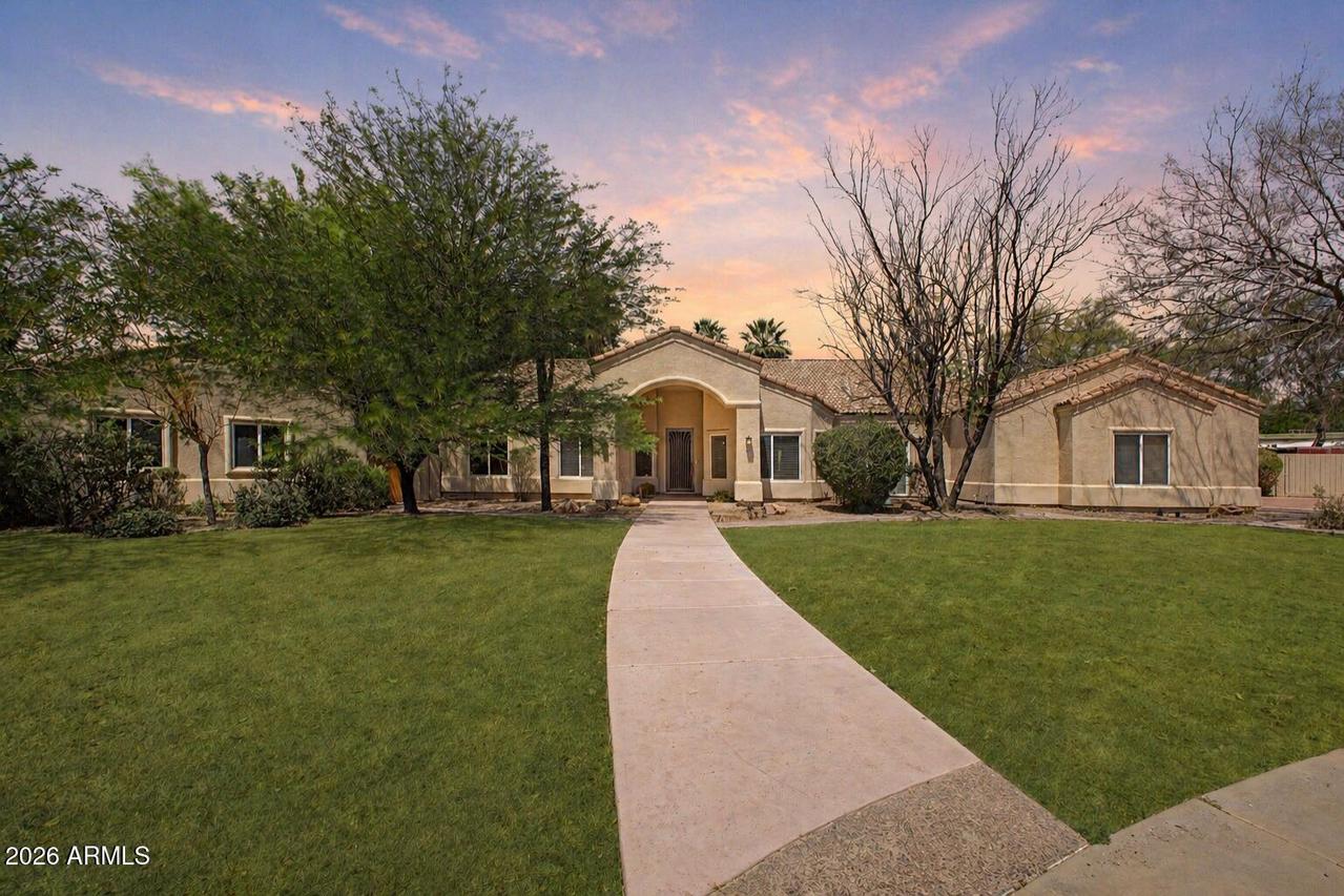 2342 N Lemon Cir., Mesa, AZ 85215