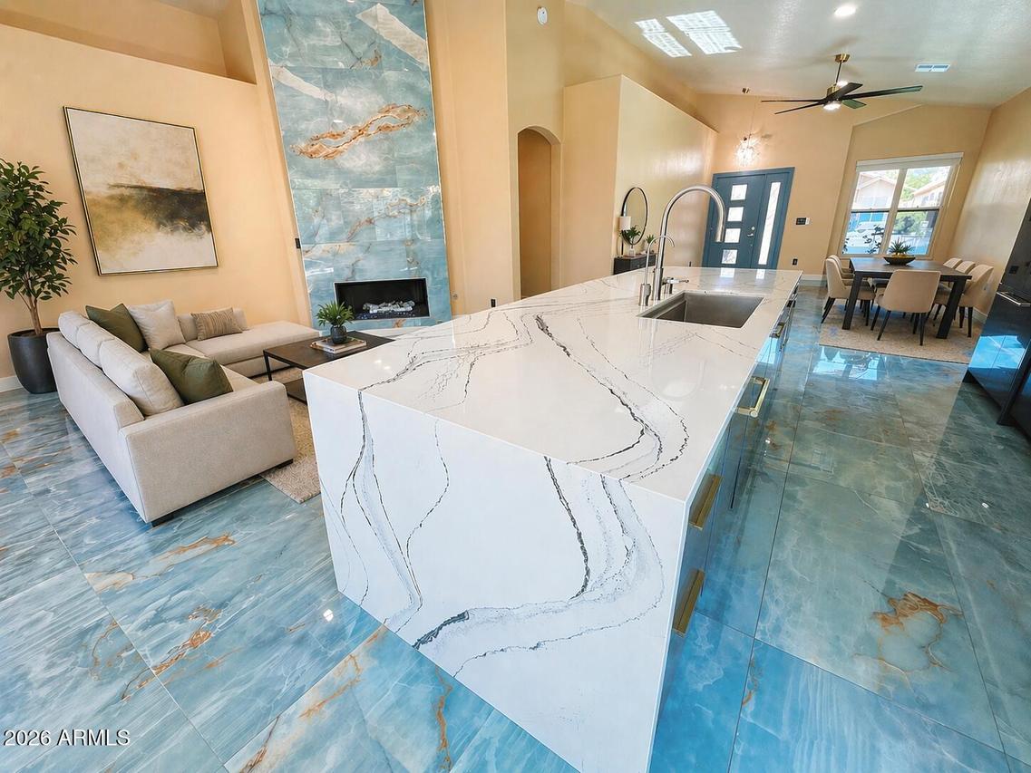 8709 E Gail Rd., Scottsdale, AZ 85260