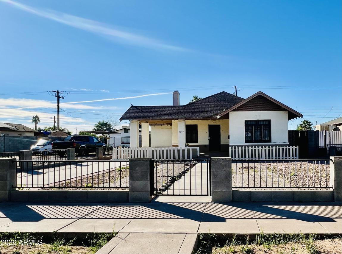1237 E Pierce St., Phoenix, AZ 85006