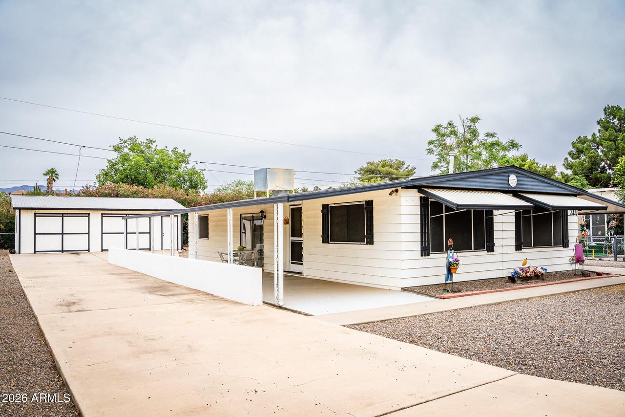 34465 S K Field Rd., Black Canyon City, AZ 85324