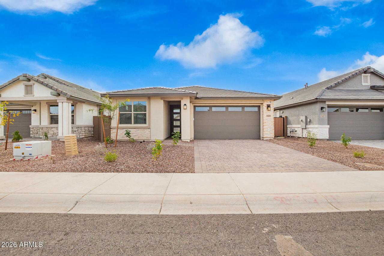 5411 W Royal Palm Rd., Glendale, AZ 85302