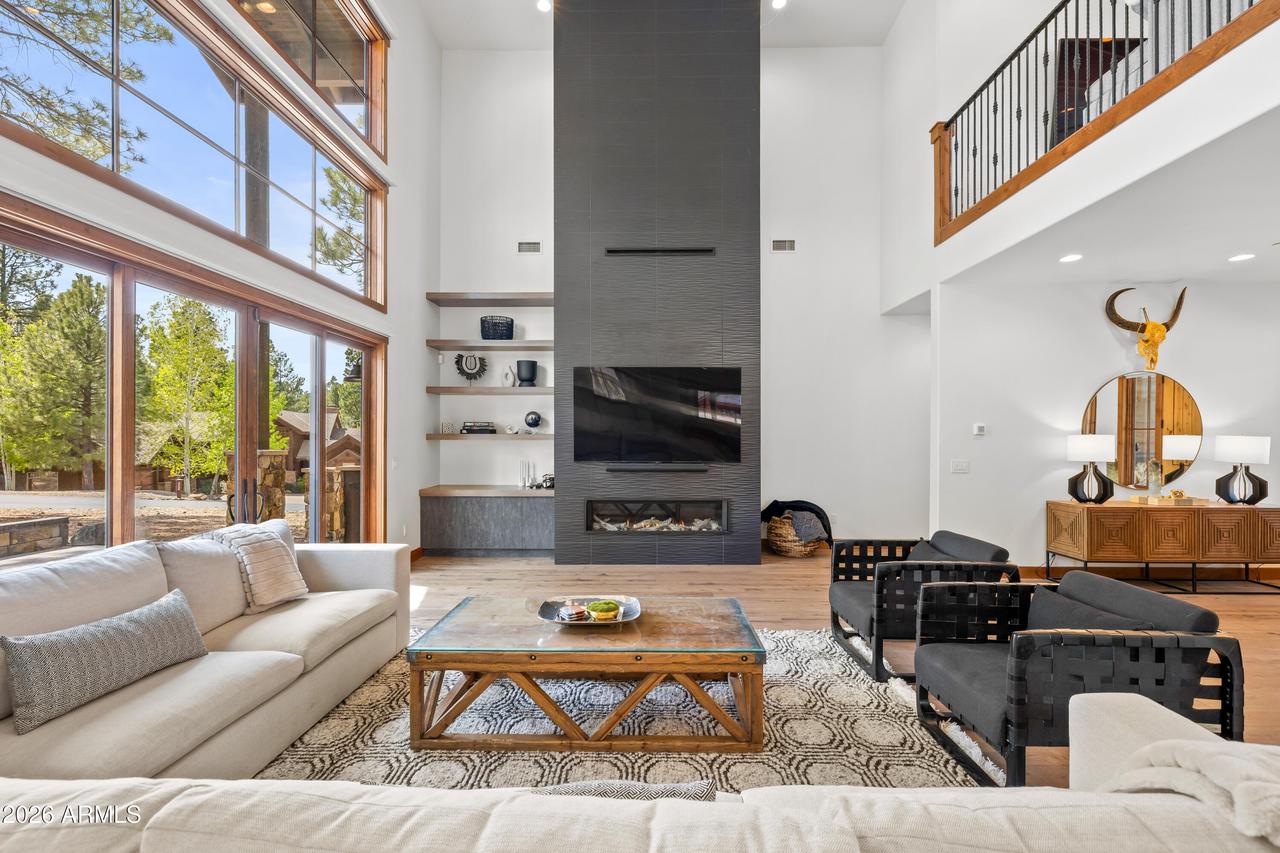 2003 E Del Rae Dr., Flagstaff, AZ 86005